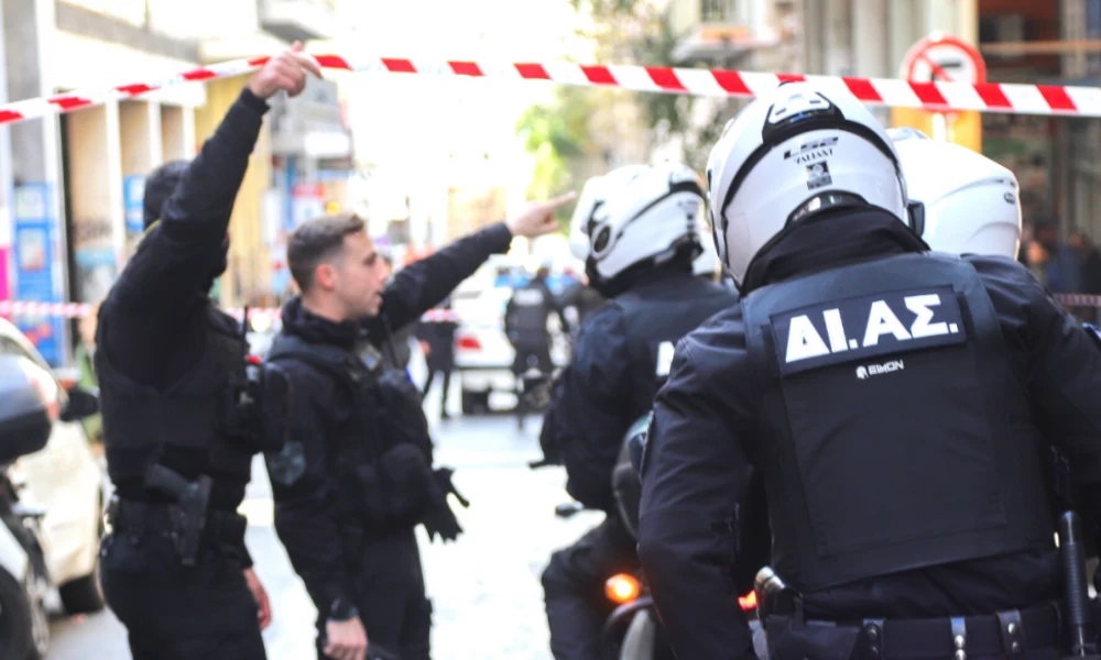 Φρίκη στην Κυψέλη: Δολοφόνησε το 7χρονο παιδί της και έκρυβε το πτώμα του για πέντε χρόνια στη βεράντα